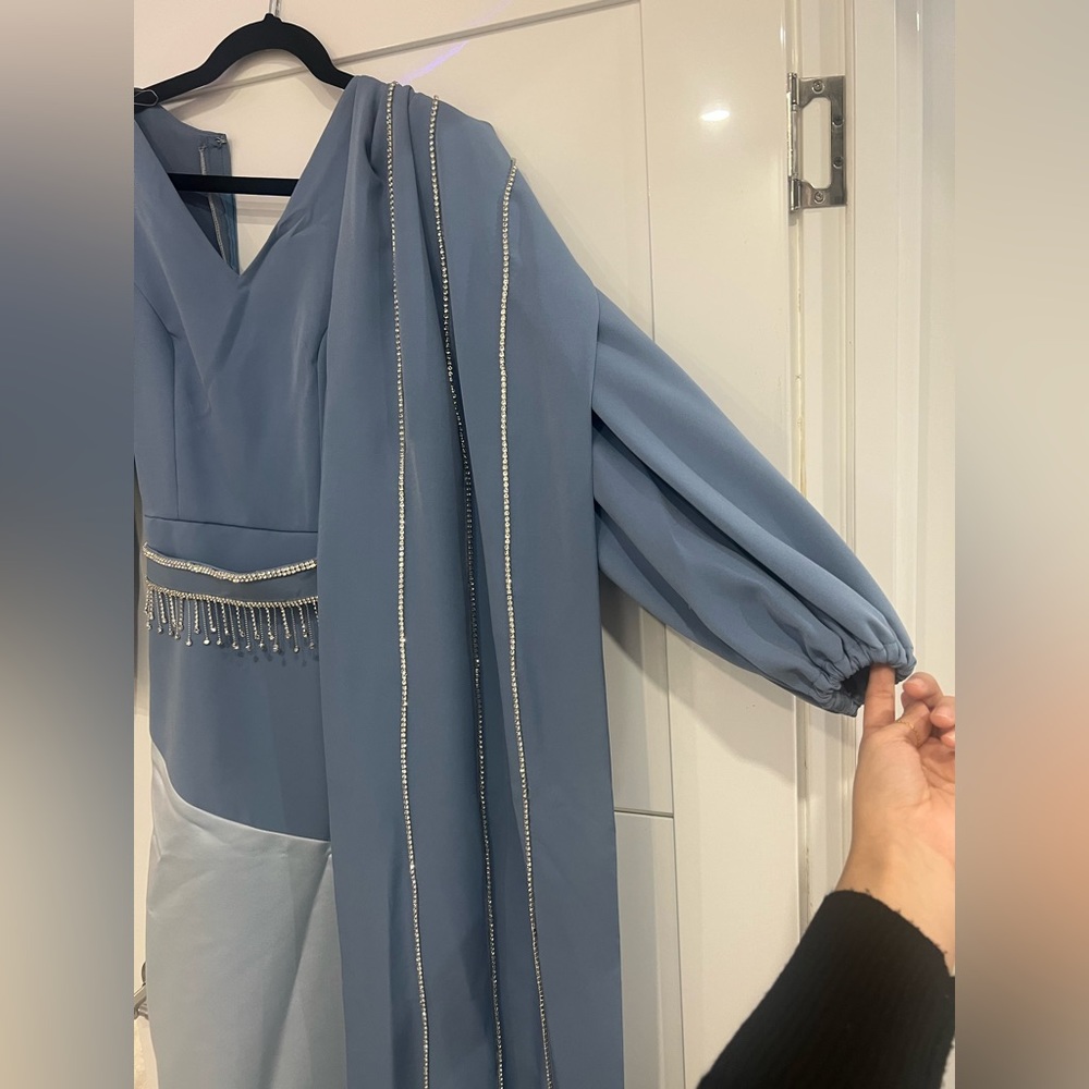 Dresses - Picture 12 of 12